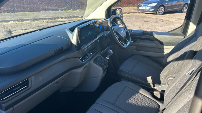 Ford Transit Custom 320 L1 Diesel Fwd 2.0 EcoBlue 150ps H1 Double Cab Van Limited - Image 13